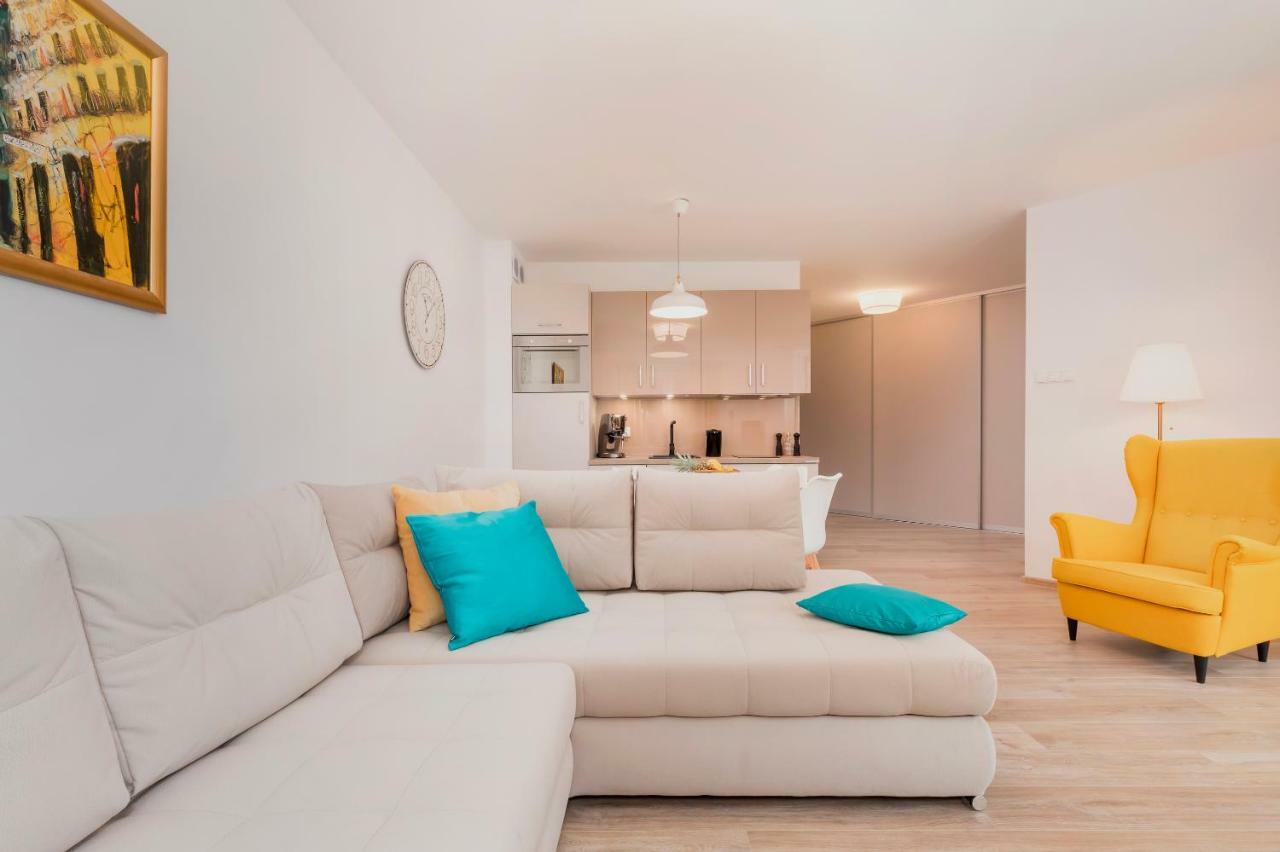 Grace Apartment I Kolobrzeg Exterior photo